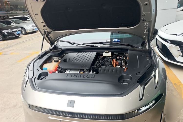 Used Lynk & Co 07 2024 EM-P 126 Long-Range Halo Engine Bay