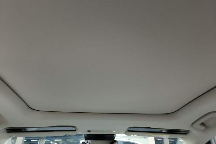 Used Lynk & Co 07 2024 EM-P 126 Long-Range Halo Headliner