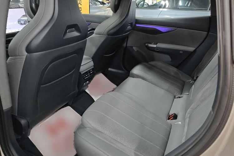 Used Lynk & Co 07 2024 EM-P 126 Long-Range Halo Interior 4