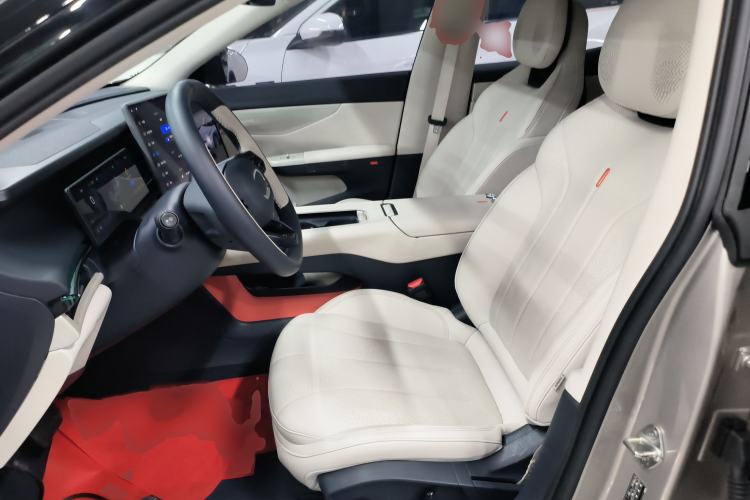 Used Lynk & Co 07 2024 EM-P 126 Long-Range Halo Left Front Seat