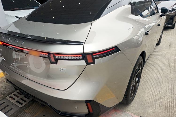 Used Lynk & Co 07 2024 EM-P 126 Long-Range Halo Right Rear Taillight