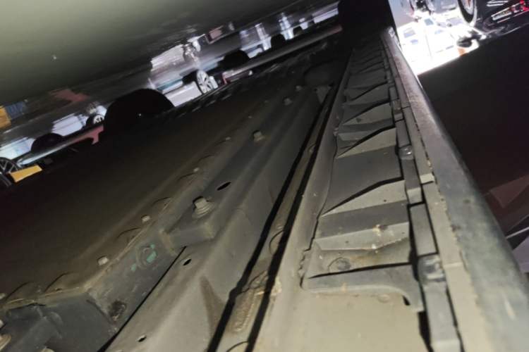 Used Lynk & Co 07 2024 EM-P 126 Long-Range Ultra Right Side Sill