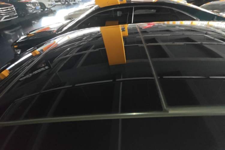 Used Lynk & Co 07 2024 EM-P 126 Long-Range Ultra Roof