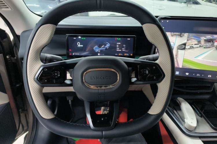 Used Lynk & Co 07 2024 EM-P 126 Long-Range Halo Steering Wheel
