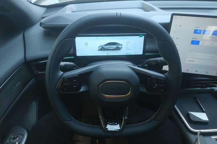 Used Lynk & Co 07 2024 EM-P 126 Long-Range Halo Steering Wheel