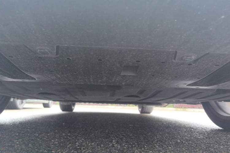 Used Lynk & Co 07 2024 EM-P 126 Long-Range Ultra Chassis Front