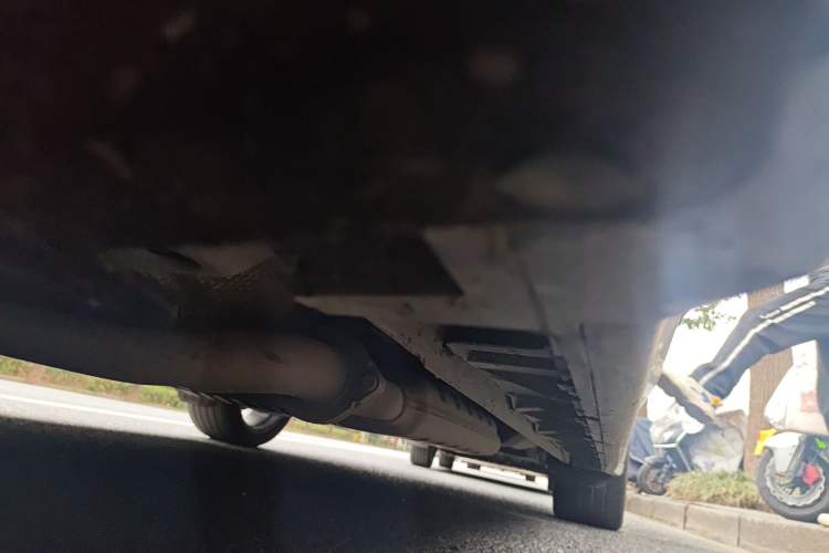 Used Lynk & Co 07 2024 EM-P 126 Long-Range Ultra Chassis Front Left
