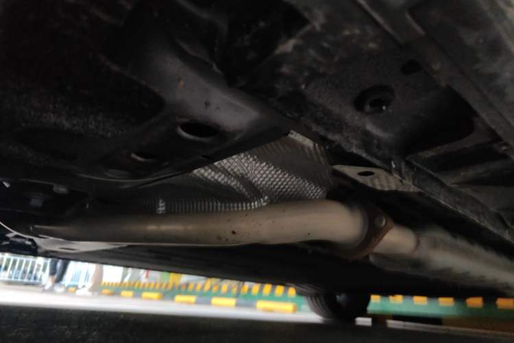Used Lynk & Co 07 2024 EM-P 126 Long-Range Ultra Chassis Rear Left