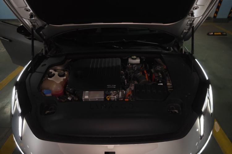 Used Lynk & Co 07 2024 EM-P 126 Long-Range Halo Engine Bay