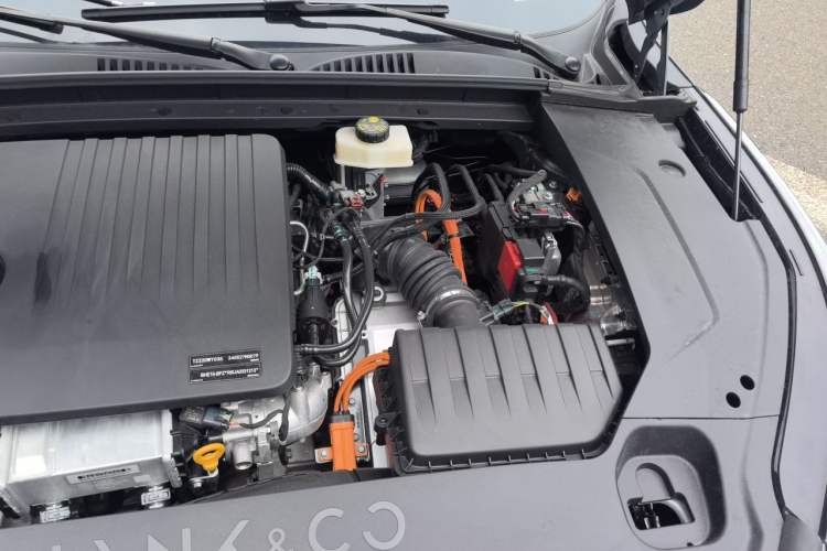 Used Lynk & Co 07 2024 EM-P 126 Long-Range Ultra Engine Bay Left