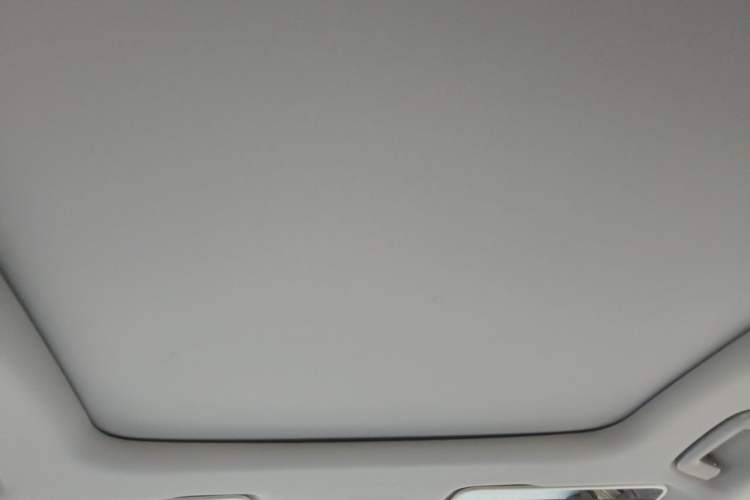 Used Lynk & Co 07 2024 EM-P 126 Long-Range Halo Headliner