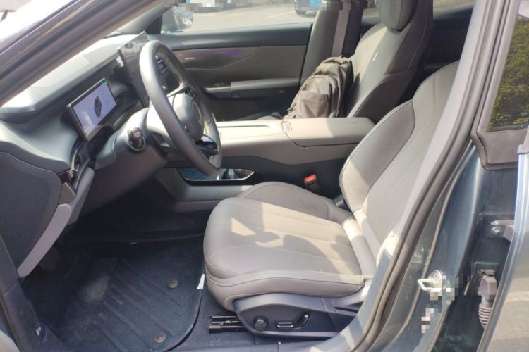 Used Lynk & Co 07 2024 EM-P 126 Long-Range Ultra Left Front Seat