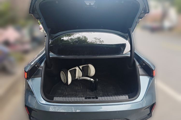 Used Lynk & Co 07 2024 EM-P 126 Long-Range Ultra Trunk