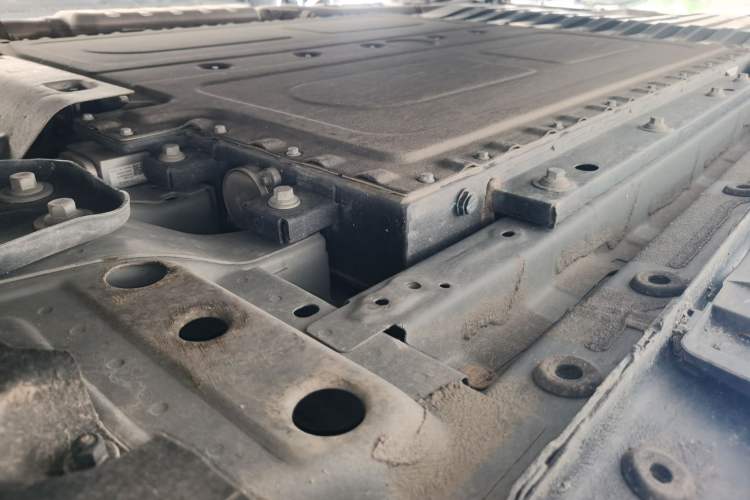 Used Lynk & Co 07 2024 EM-P 126 Long-Range Ultra Chassis Front Right