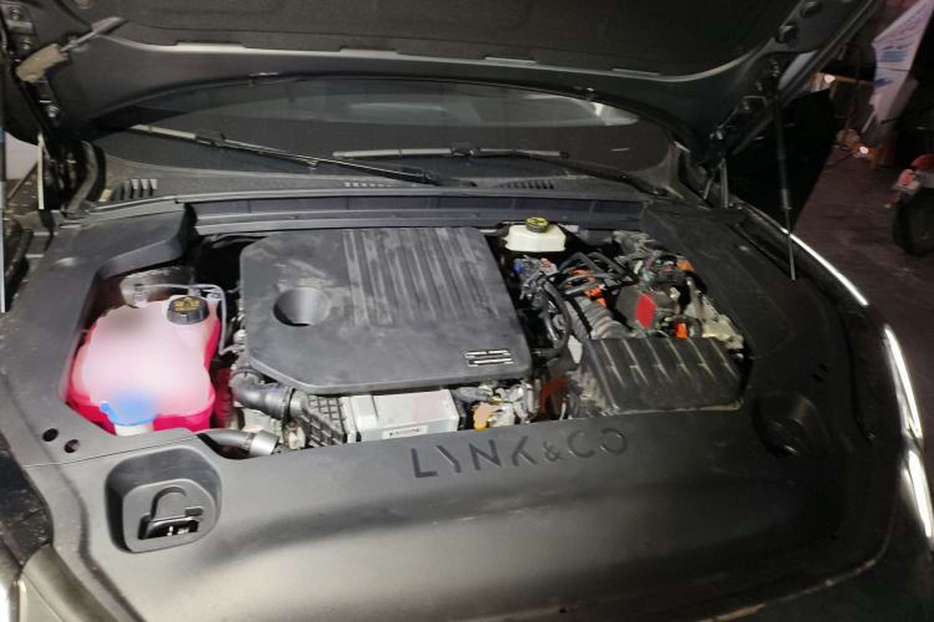 Used Lynk & Co 07 2024 EM-P 126 Long-Range Halo Engine Bay