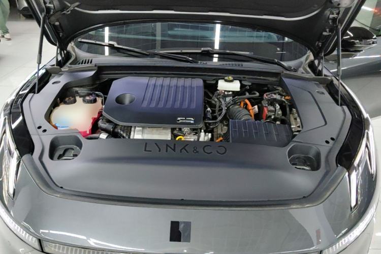 Used Lynk & Co 07 2024 EM-P 126 Long-Range Halo Engine Bay