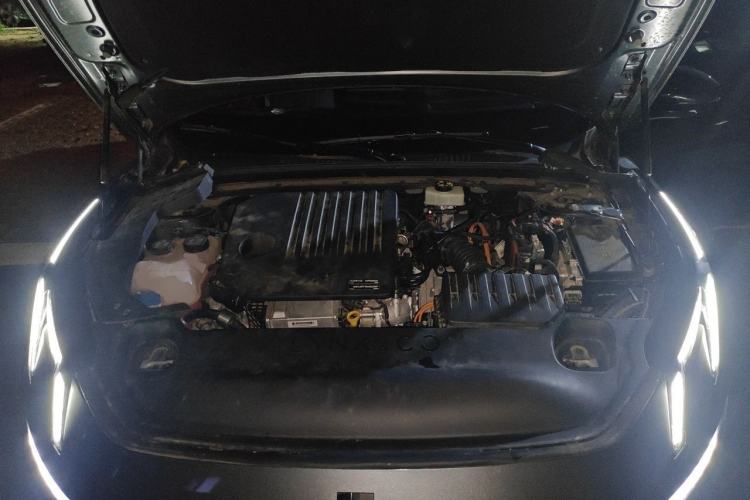 Used Lynk & Co 07 2024 EM-P 126 Long-Range Halo Engine Bay