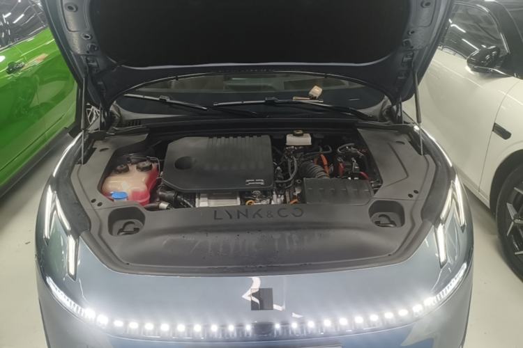 Used Lynk & Co 07 2024 EM-P 126 Long-Range Ultra Engine Bay