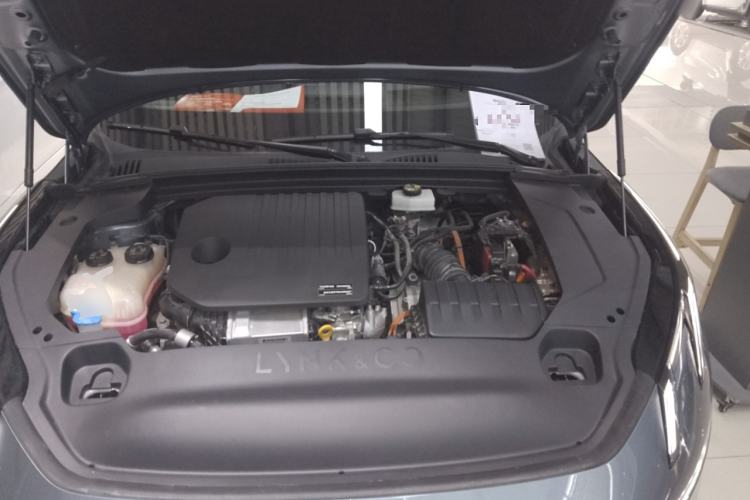 Used Lynk & Co 07 2024 EM-P 126 Long-Range Ultra Engine Bay