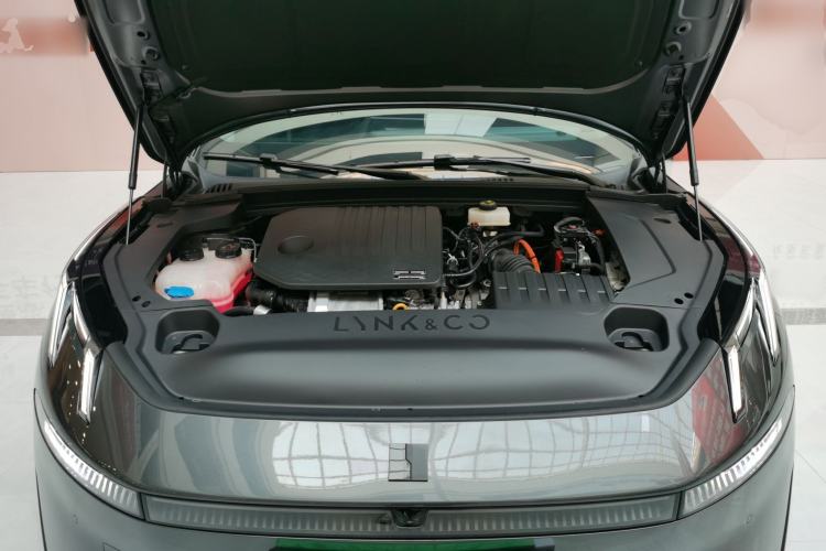 Used Lynk & Co 07 2024 EM-P 126 Long-Range Halo Engine Bay