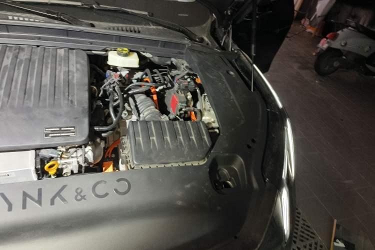 Used Lynk & Co 07 2024 EM-P 126 Long-Range Halo Engine Bay Left
