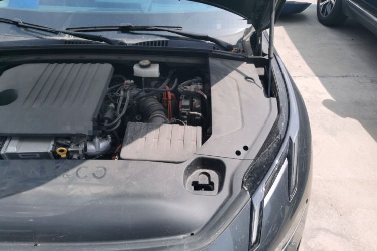 Used Lynk & Co 07 2024 EM-P 126 Long-Range Ultra Engine Bay Left