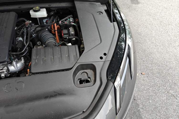Used Lynk & Co 07 2024 EM-P 126 Long-Range Ultra Engine Bay Left