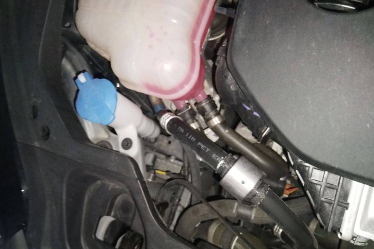 Used Lynk & Co 07 2024 EM-P 126 Long-Range Halo Engine Bay Right