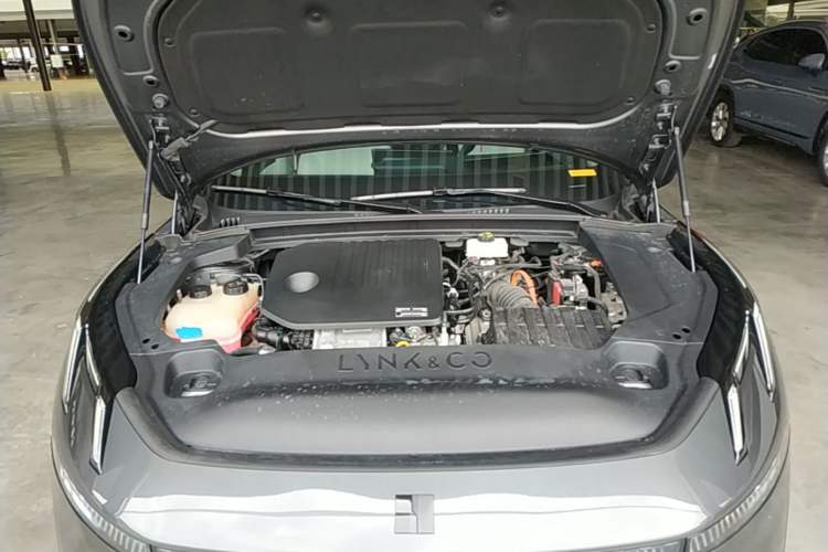 Used Lynk & Co 07 2024 EM-P 126 Long-Range Ultra Engine Bay