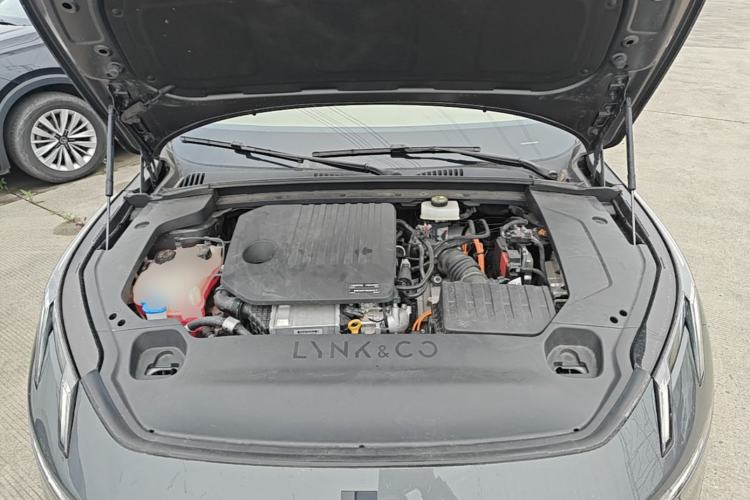Used Lynk & Co 07 2024 EM-P 126 Long-Range Halo Engine Bay
