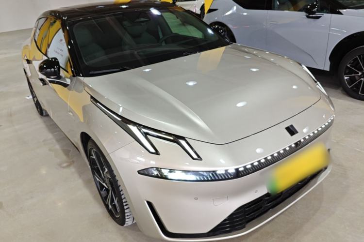Used Lynk & Co 07 2024 EM-P 126 Long-Range Ultra Exterior 1