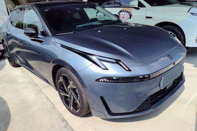 Used Lynk & Co 07 2024 EM-P 126 Long-Range Ultra Exterior 2