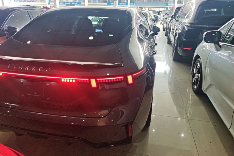 Used Lynk & Co 07 2024 EM-P 126 Long-Range Ultra Exterior 3