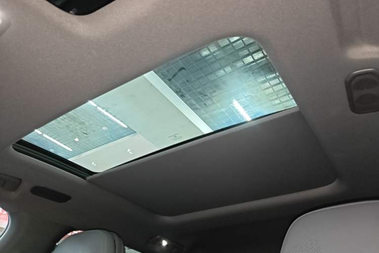 Used Lynk & Co 07 2024 EM-P 126 Long-Range Ultra Headliner