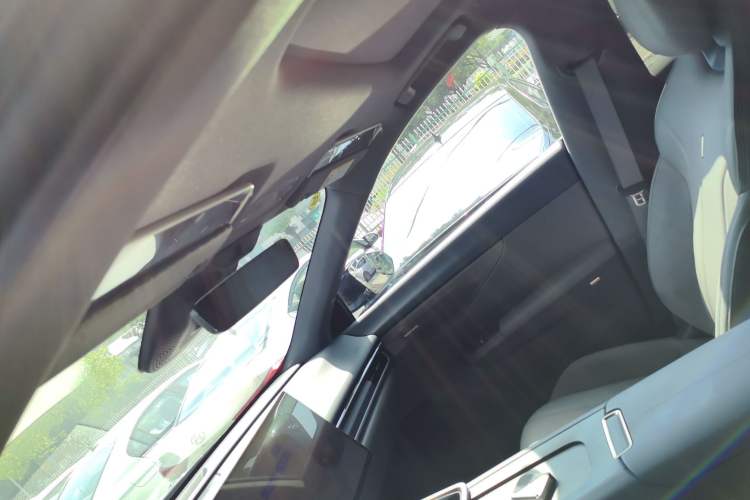 Used Lynk & Co 07 2024 EM-P 126 Long-Range Ultra Headliner