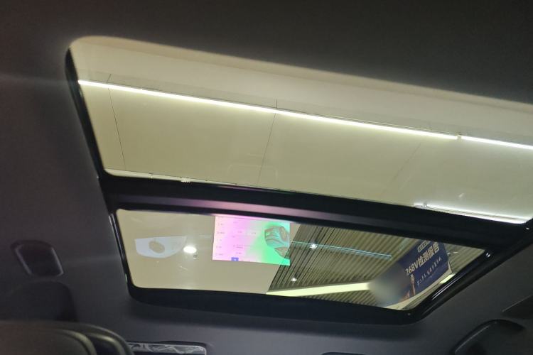Used Lynk & Co 07 2024 EM-P 126 Long-Range Halo Headliner