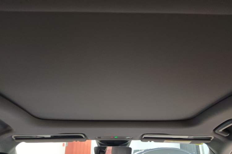 Used Lynk & Co 07 2024 EM-P 126 Long-Range Ultra Headliner