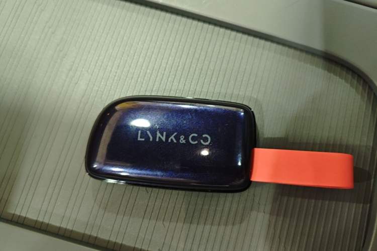 Used Lynk & Co 07 2024 EM-P 126 Long-Range Ultra Interior 1