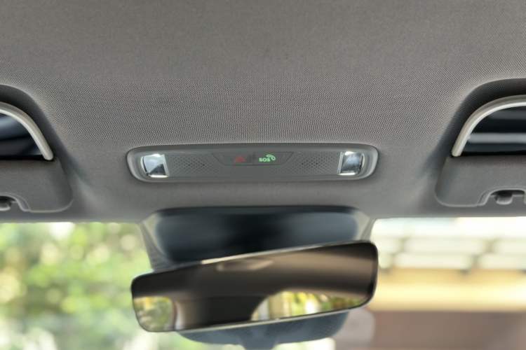 Used Lynk & Co 07 2024 EM-P 126 Long-Range Halo Interior 10