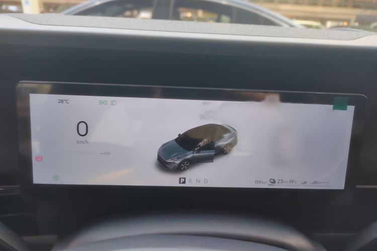 Used Lynk & Co 07 2024 EM-P 126 Long-Range Halo Interior 4