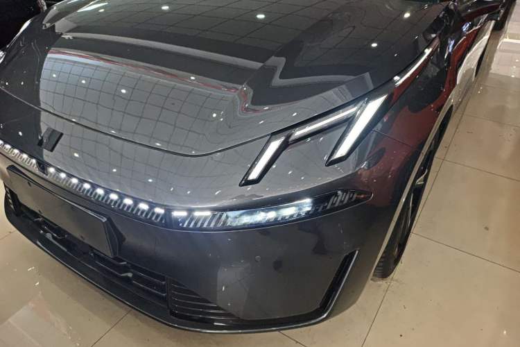 Used Lynk & Co 07 2024 EM-P 126 Long-Range Ultra Left Front Headlight