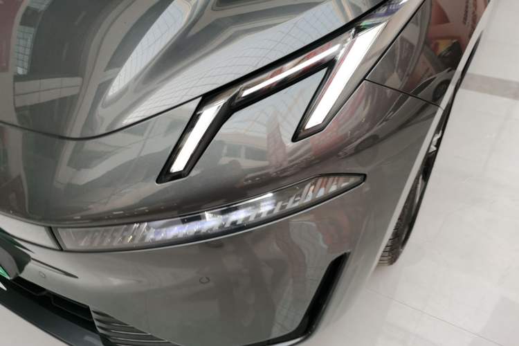 Used Lynk & Co 07 2024 EM-P 126 Long-Range Halo Left Front Headlight
