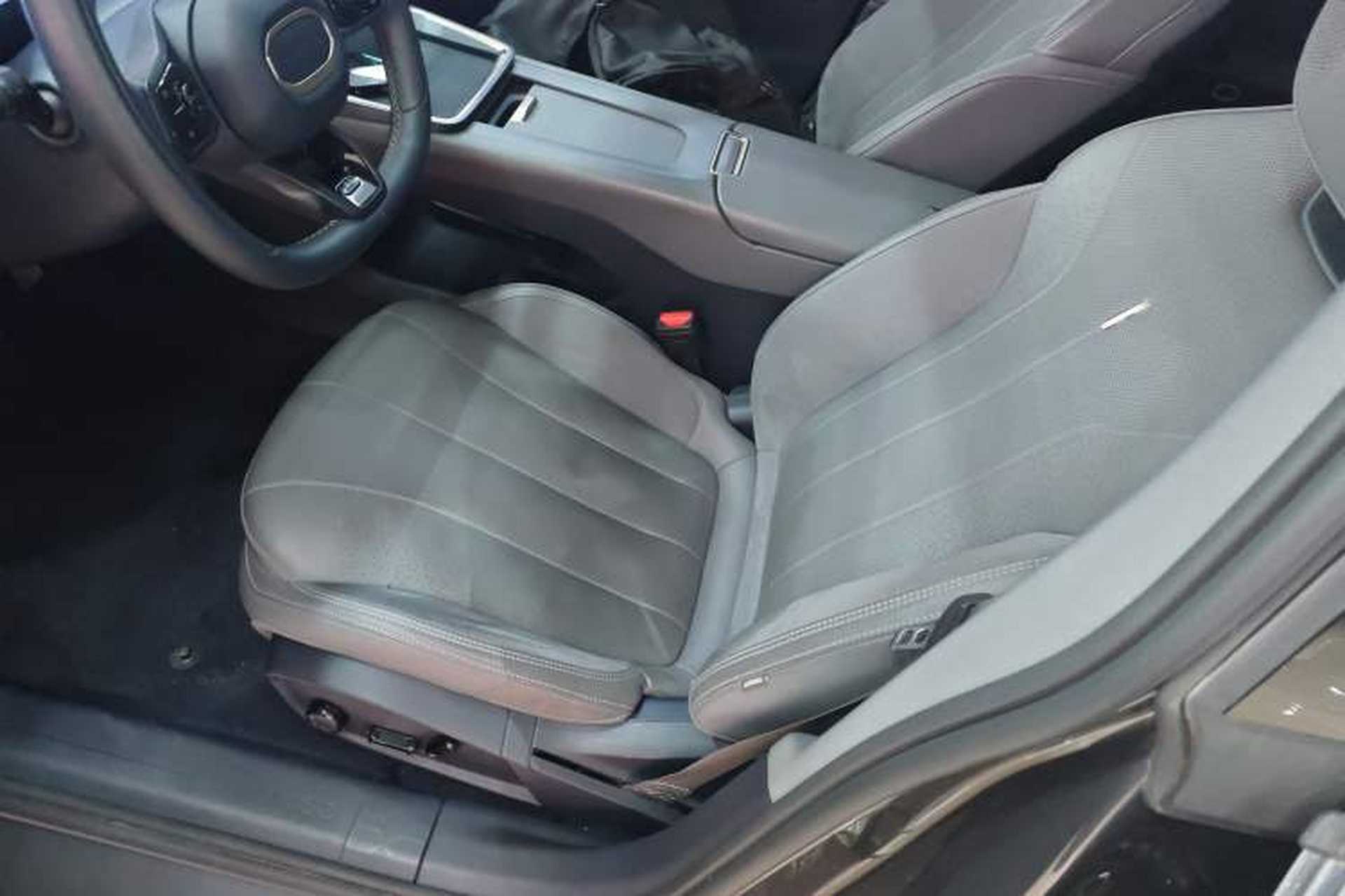 Used Lynk & Co 07 2024 EM-P 126 Long-Range Halo Left Front Seat