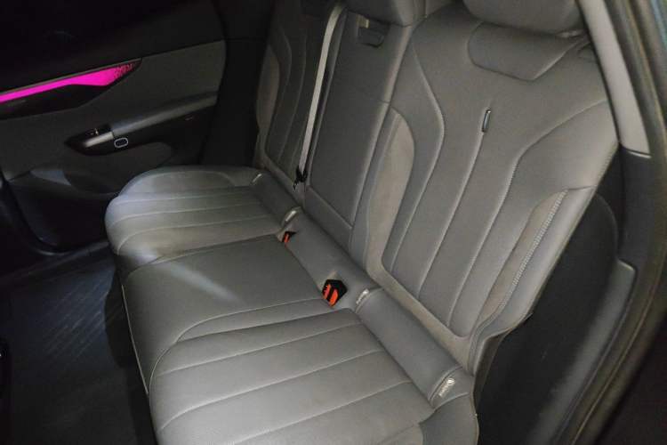 Used Lynk & Co 07 2024 EM-P 126 Long-Range Halo Left Rear Seat