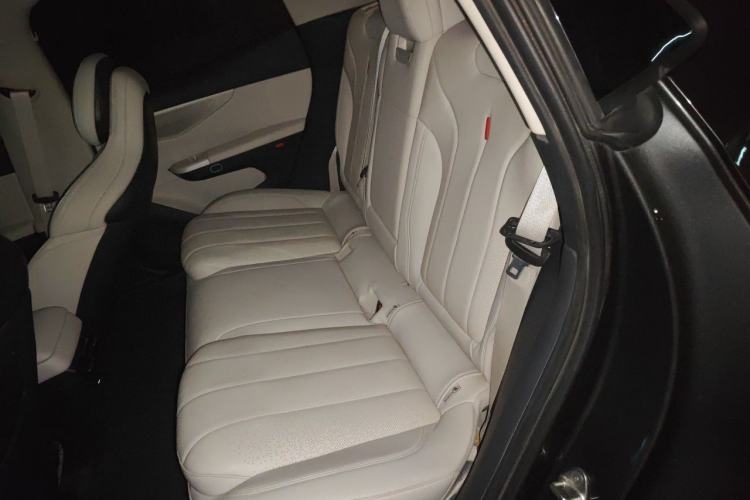 Used Lynk & Co 07 2024 EM-P 126 Long-Range Ultra Left Rear Seat