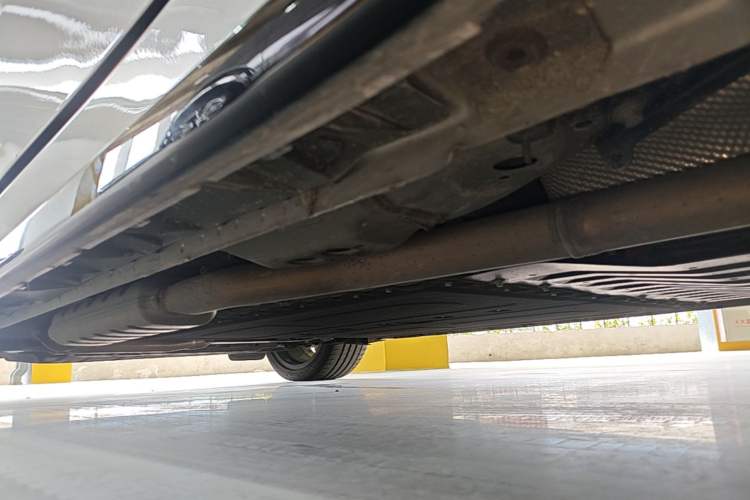 Used Lynk & Co 07 2024 EM-P 126 Long-Range Ultra Left Side Sill