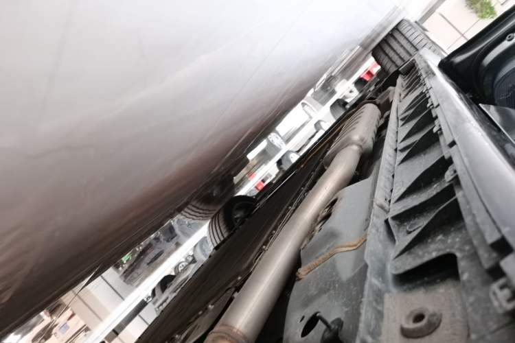 Used Lynk & Co 07 2024 EM-P 126 Long-Range Halo Left Side Sill