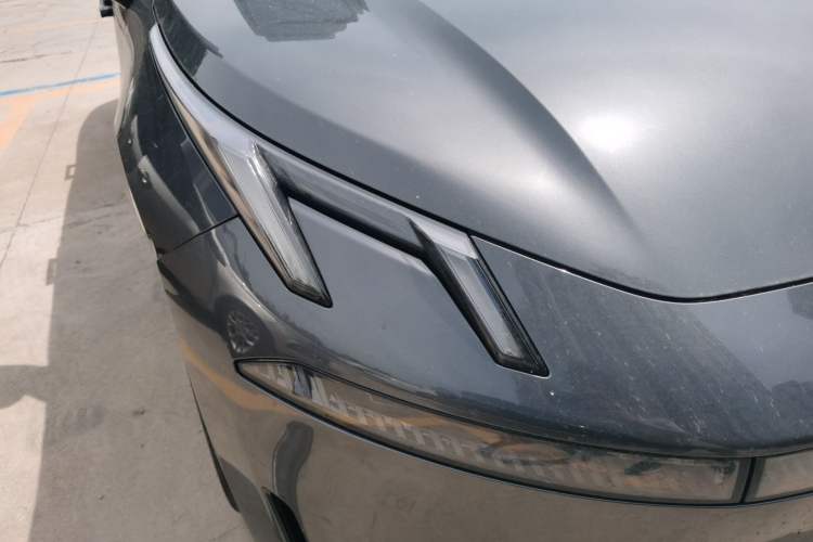 Used Lynk & Co 07 2024 EM-P 126 Long-Range Ultra Right Front Headlight