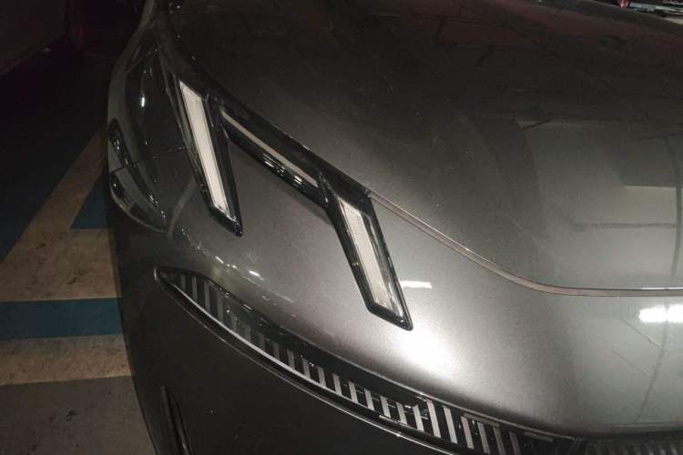 Used Lynk & Co 07 2024 EM-P 126 Long-Range Ultra Right Front Headlight