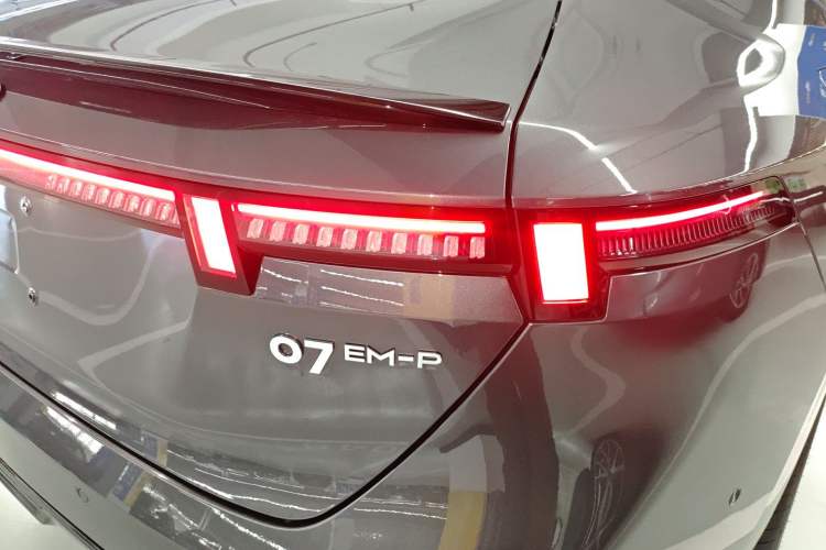 Used Lynk & Co 07 2024 EM-P 126 Long-Range Ultra Right Rear Taillight
